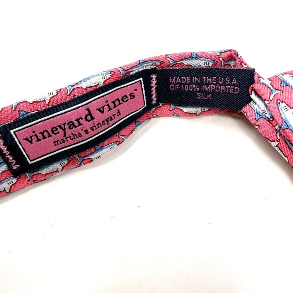 Vineyard Vines Mens Pink Shark Print 100% Silk Adjustable Bow Tie Made in USA